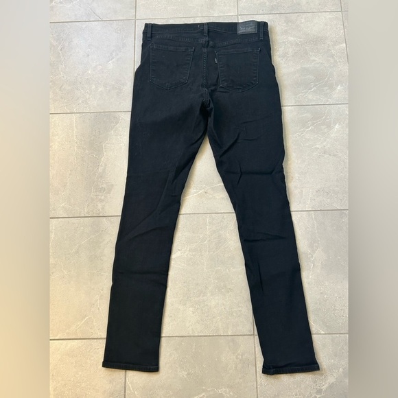 EUC Levi’s 311 Shaping Skinny Women’s Jeans - Picture 5 of 8